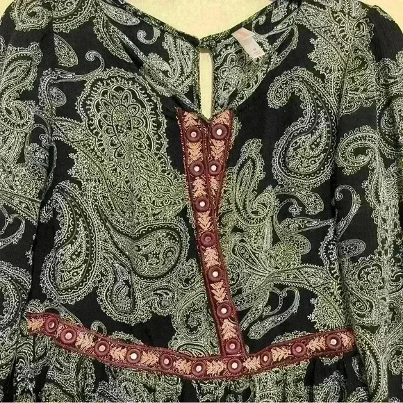 Xhilaration A Line Dress Black White Paisley Long Sleeve Short V Neck Womens M - Picture 2 of 11